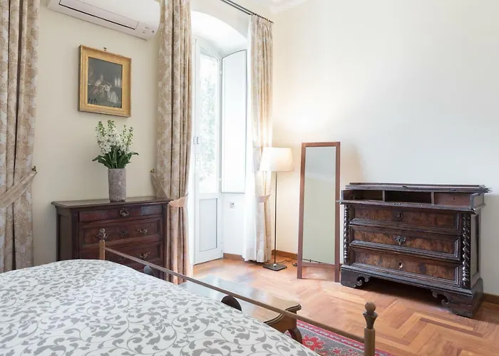 Amazing 4 Bedrooms With Garden Roma